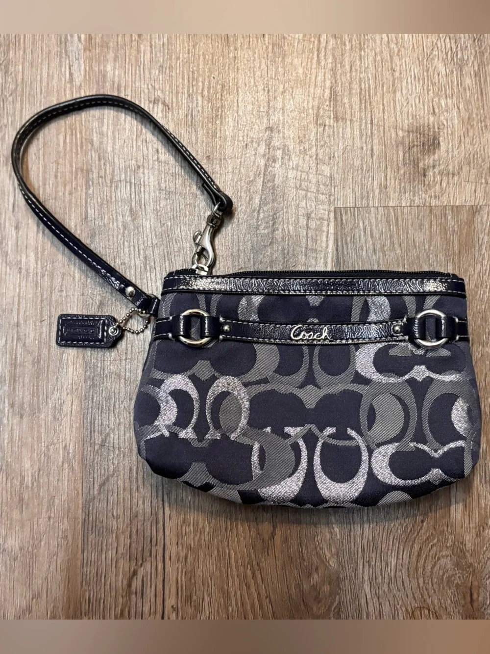 coach signature jacquard wristlet in black & gray